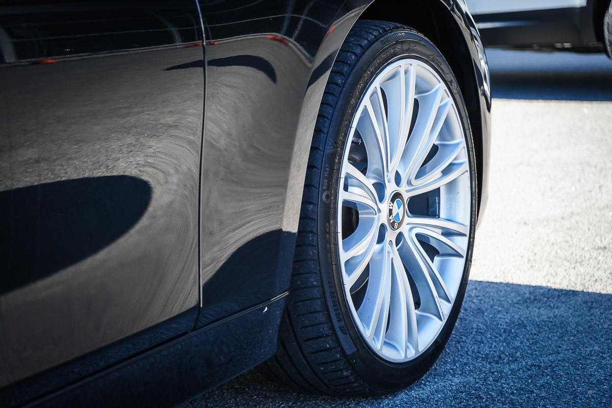 BMW 3 Series image 3