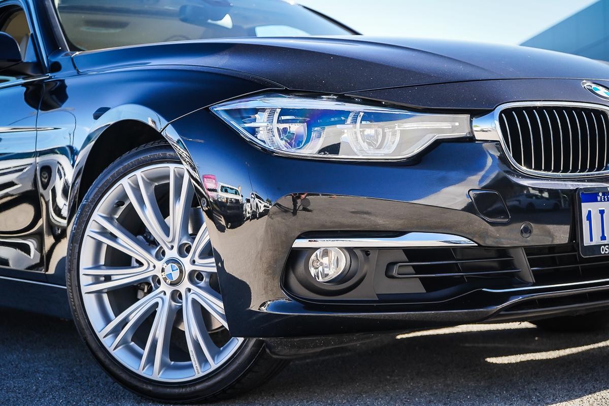 BMW 3 Series image 2