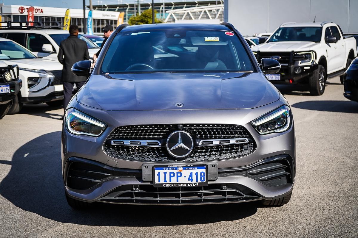 Mercedes Benz Gla-class image 2