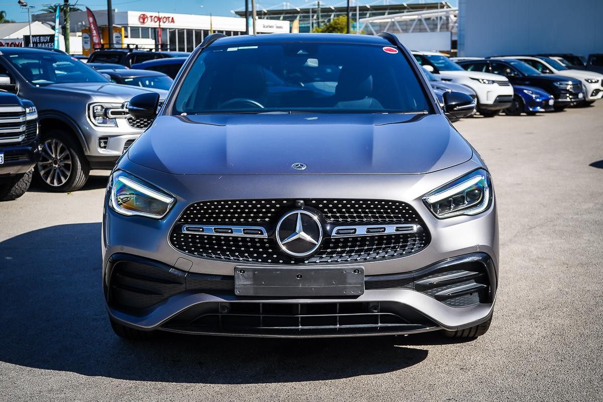 Mercedes Benz Gla-class image 4