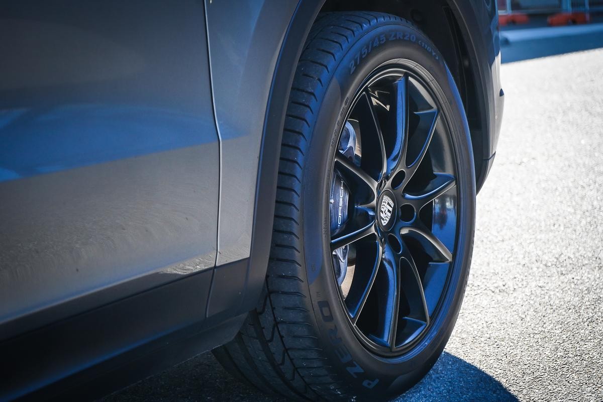 Porsche Cayenne image 3