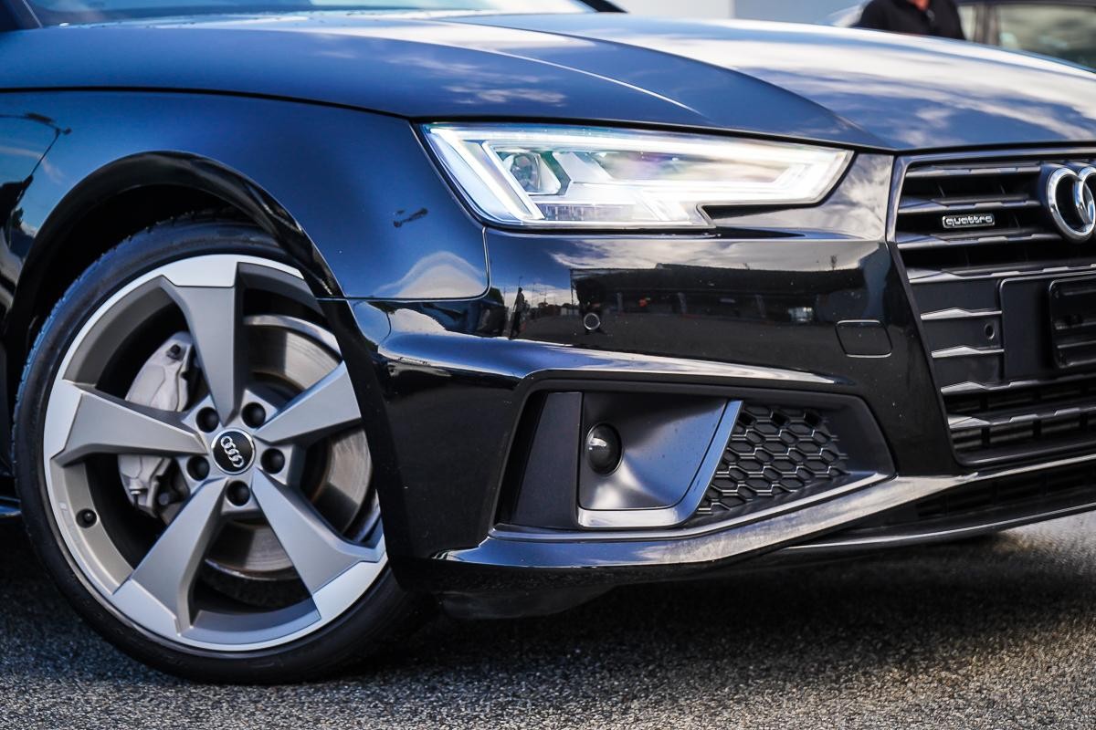 Audi A4 image 2