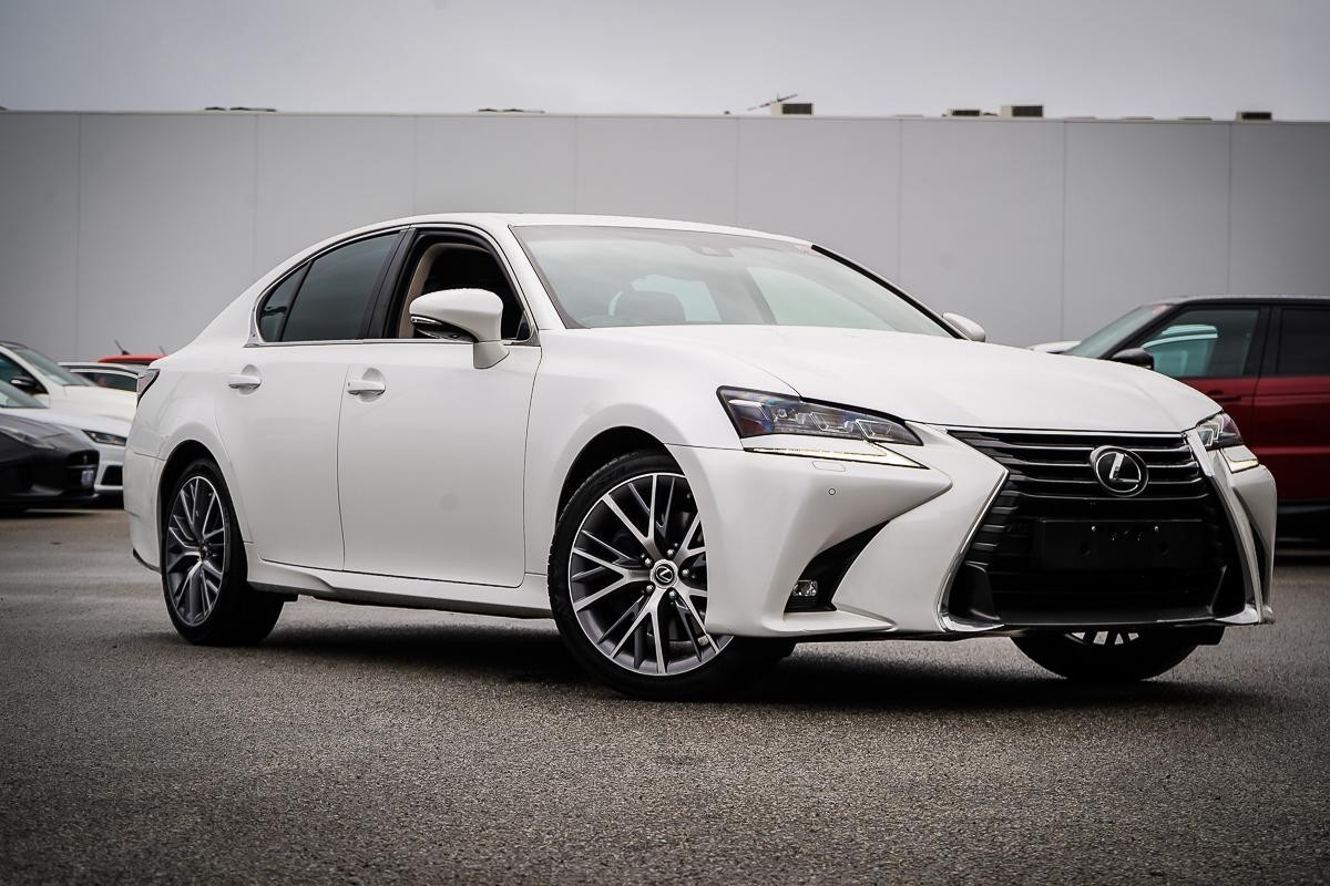 Lexus Gs image 1