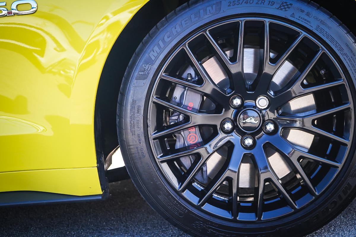 Ford Mustang image 3