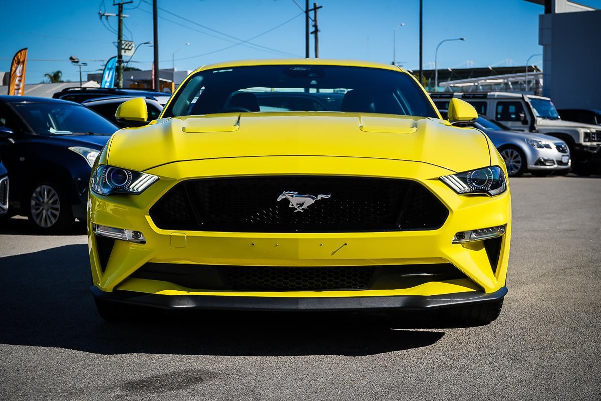 Ford Mustang image 4