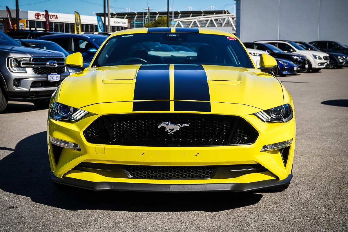 Ford Mustang image 4