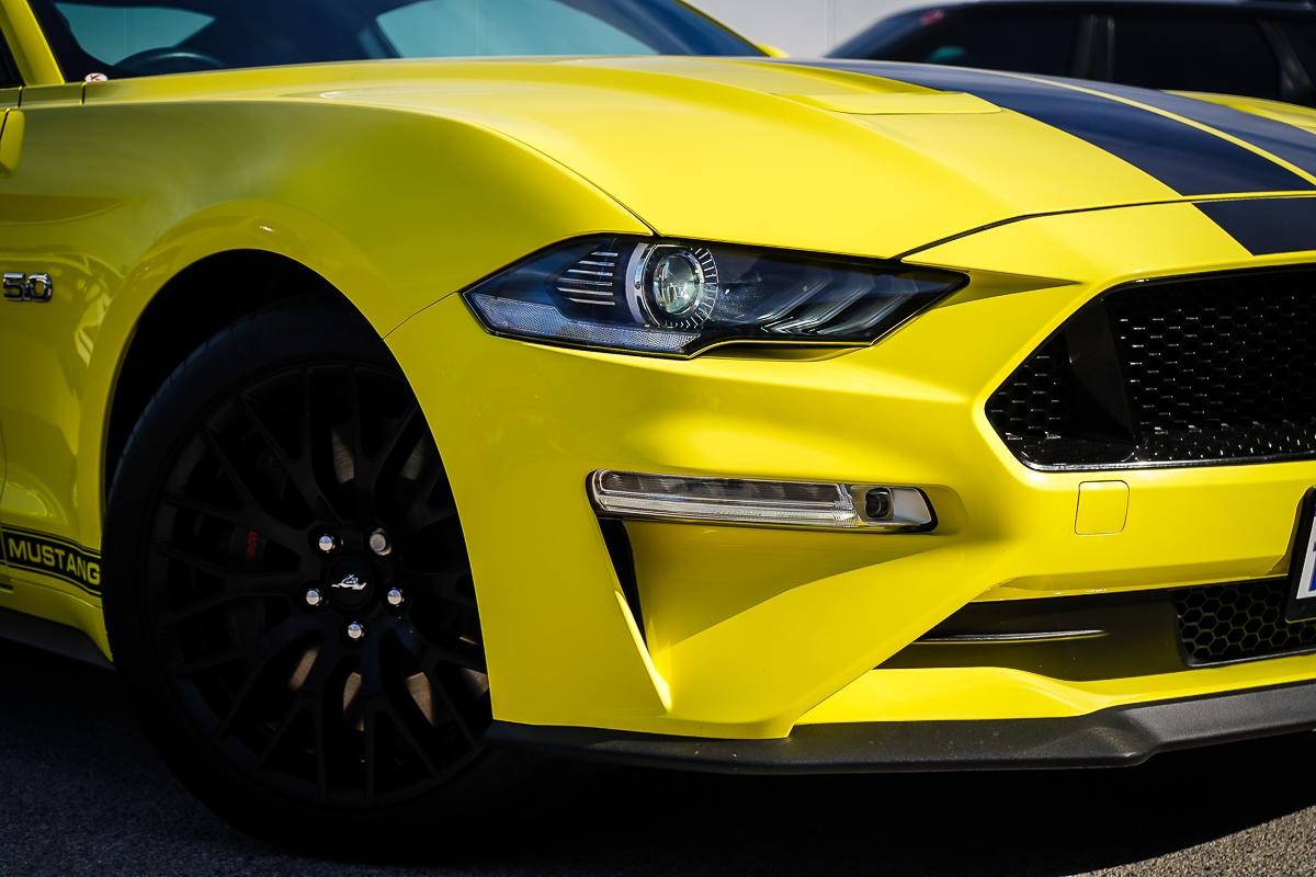 Ford Mustang image 3