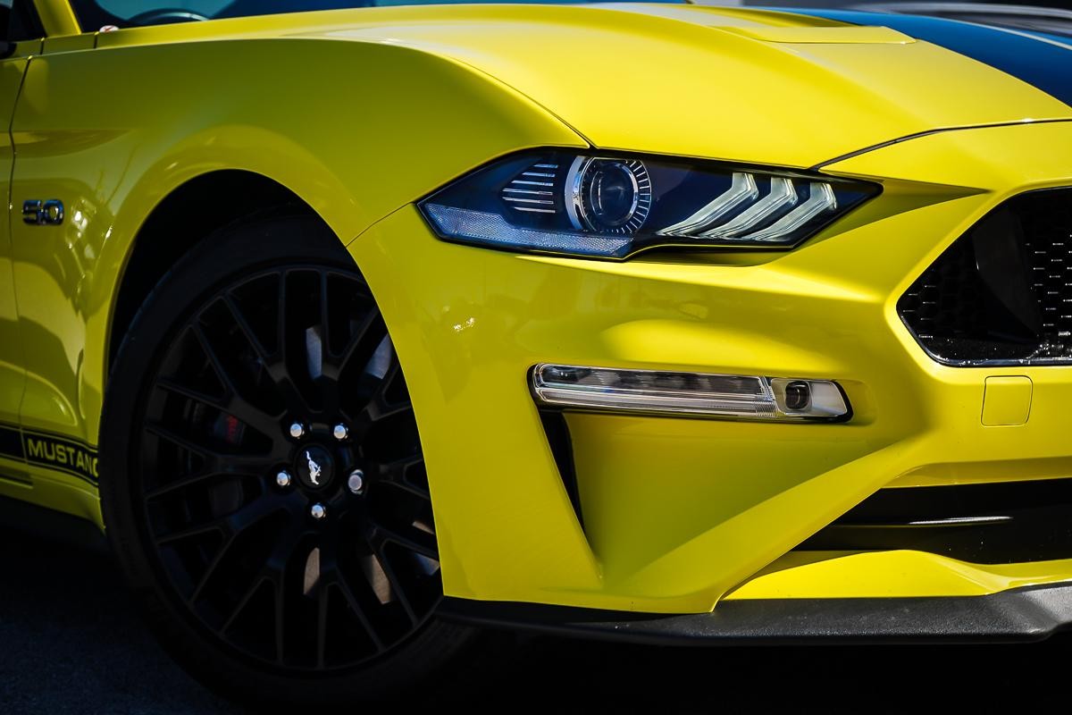 Ford Mustang image 2