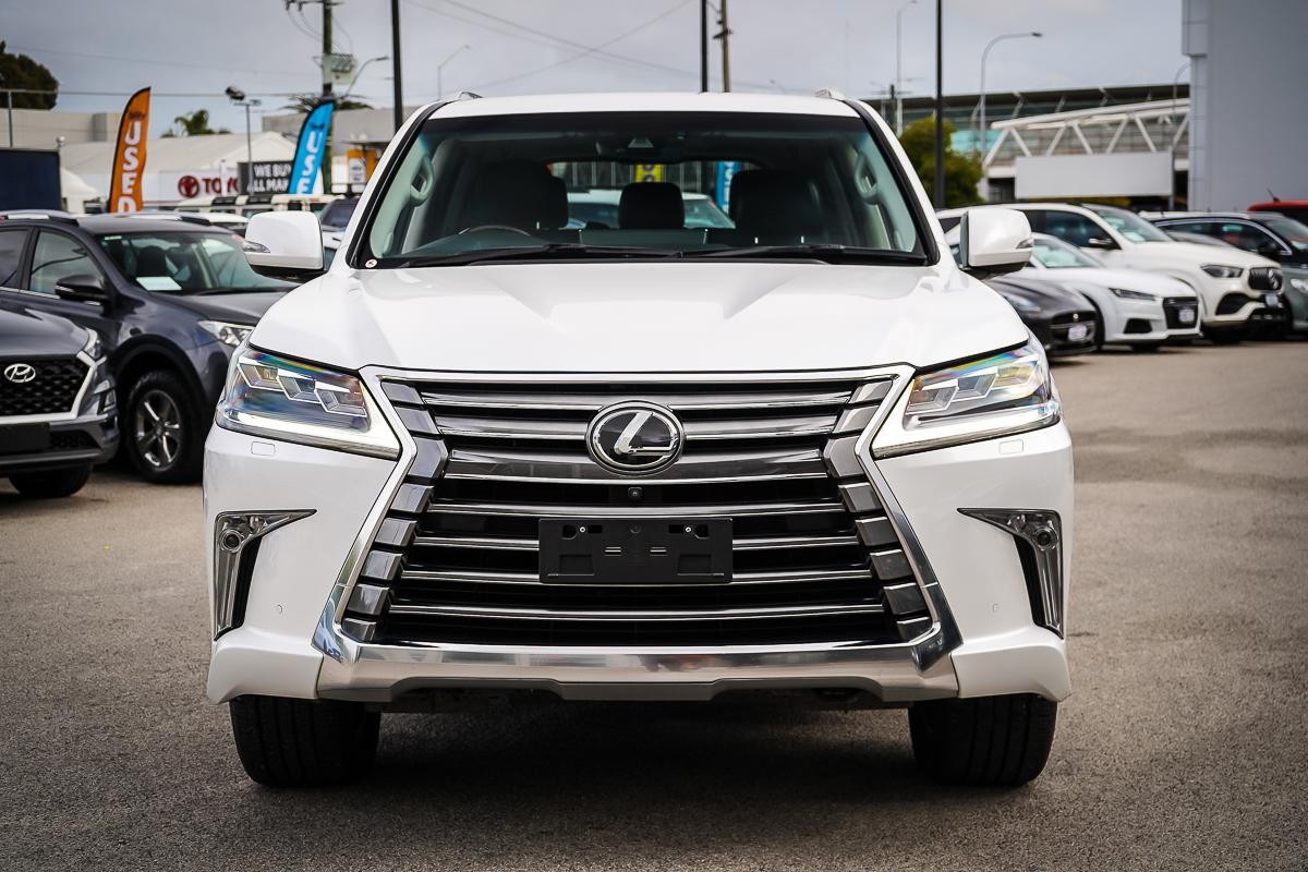 Lexus Lx image 4