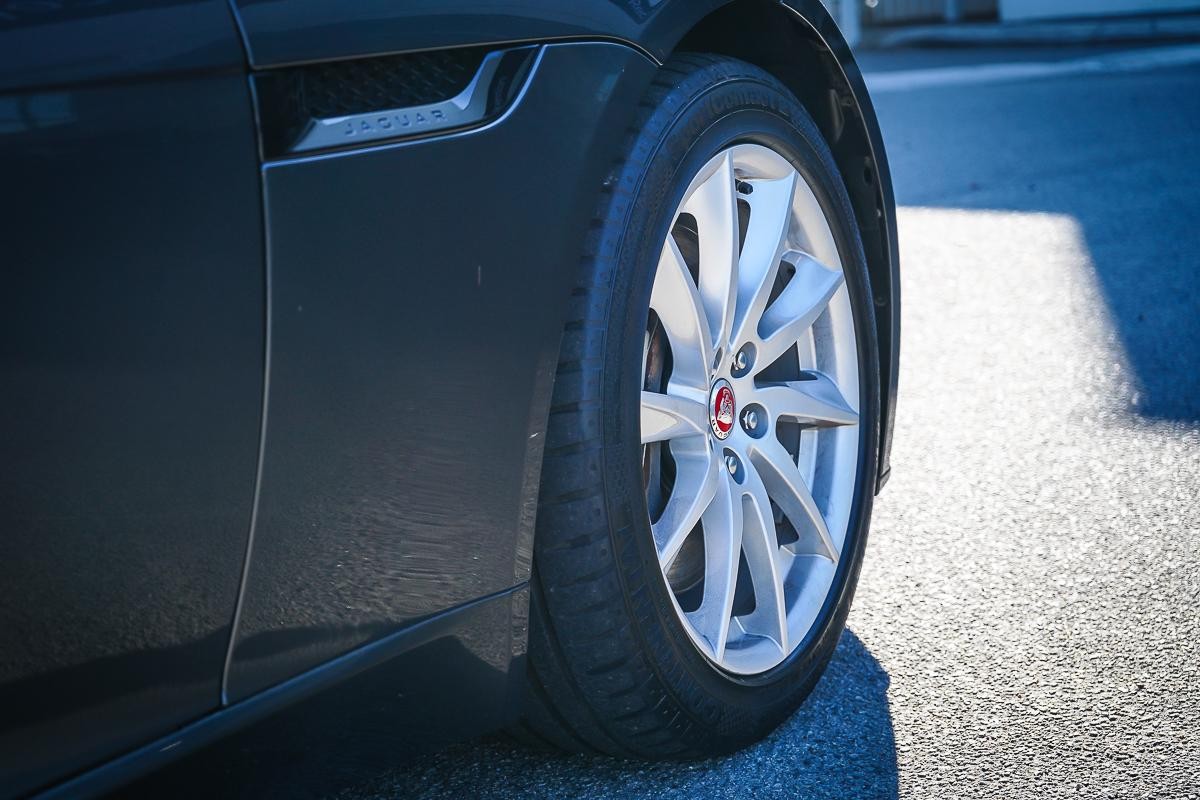Jaguar F-type image 3