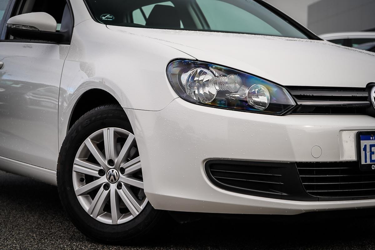 Volkswagen Golf image 2
