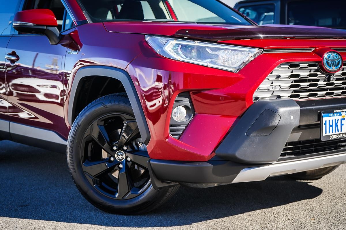 Toyota Rav4 image 2