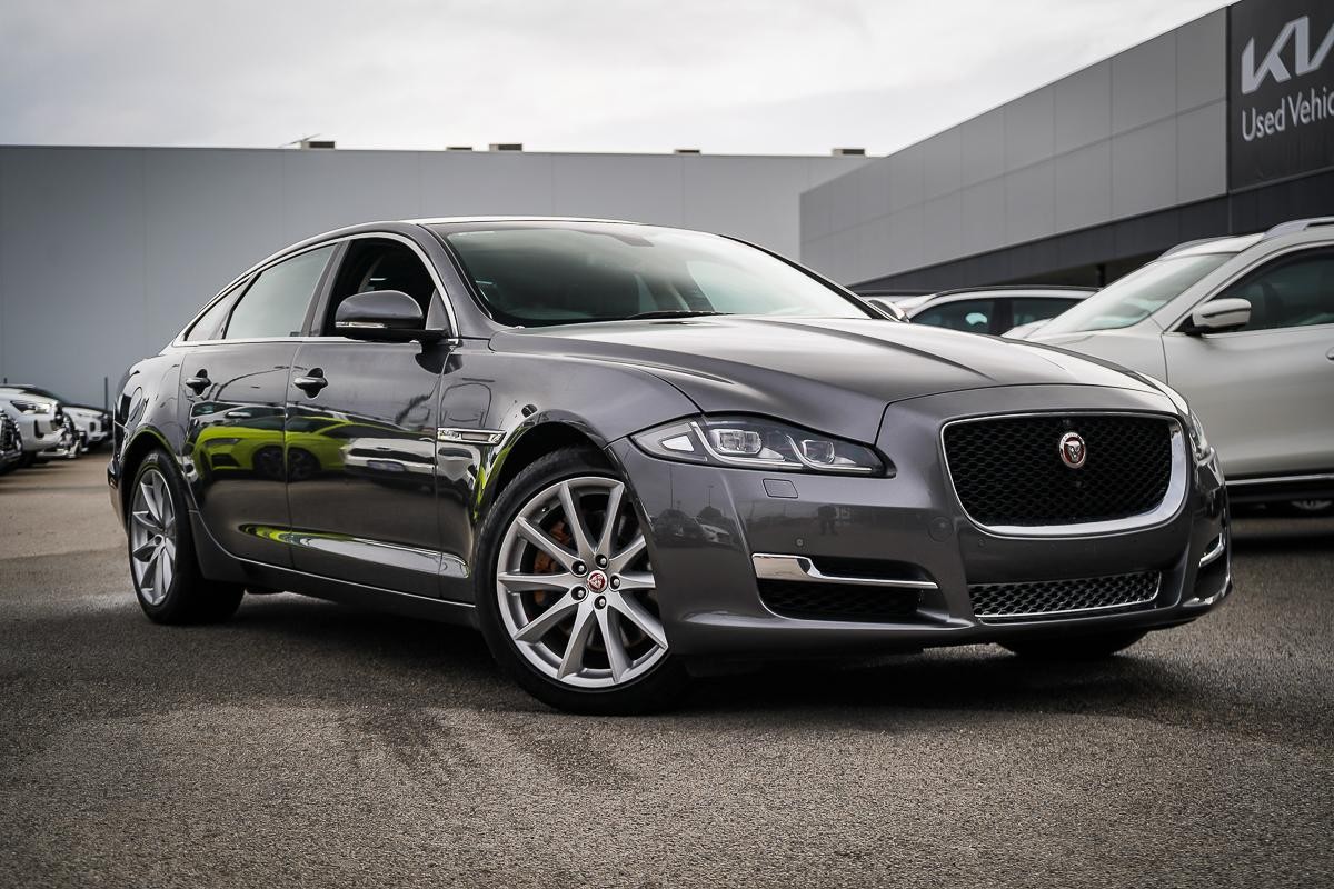 Jaguar Xj image 1