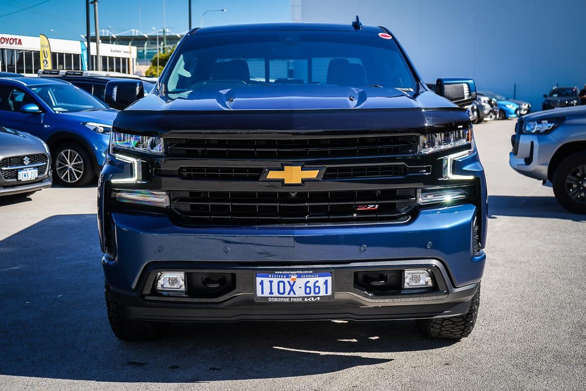 Chevrolet Silverado image 4