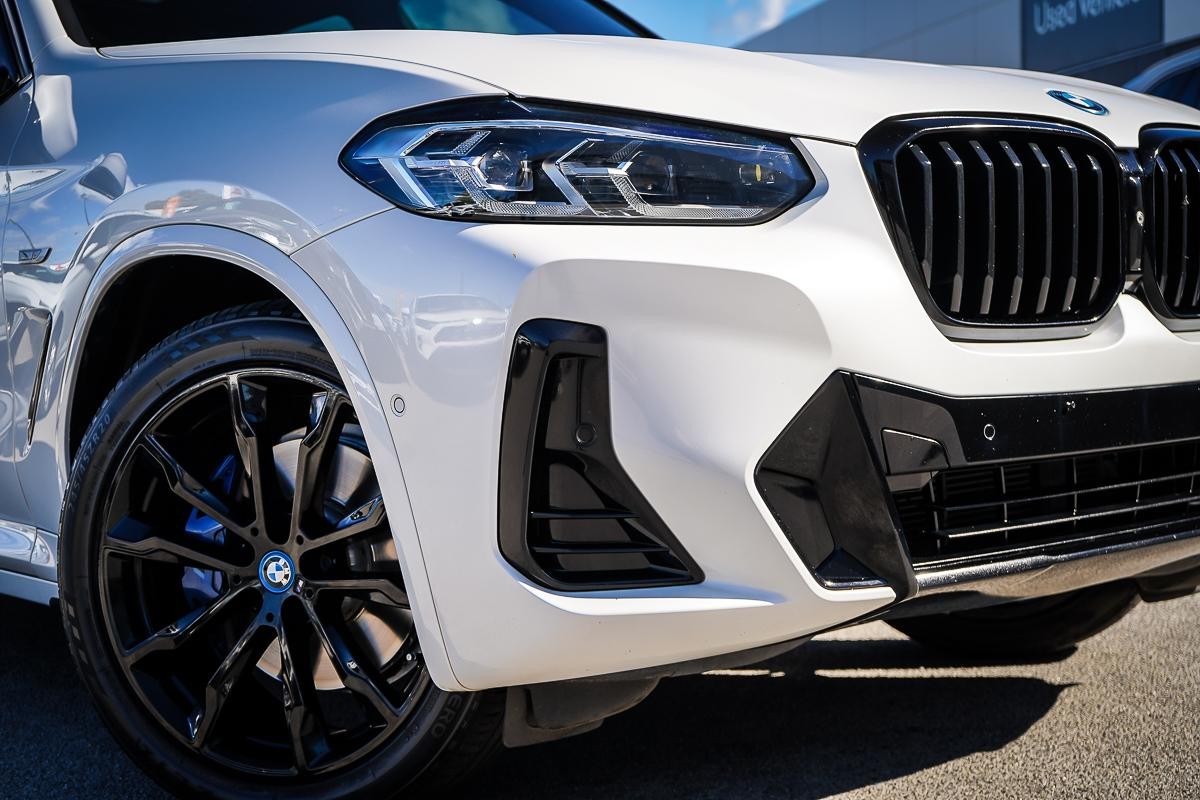 BMW X3 image 2