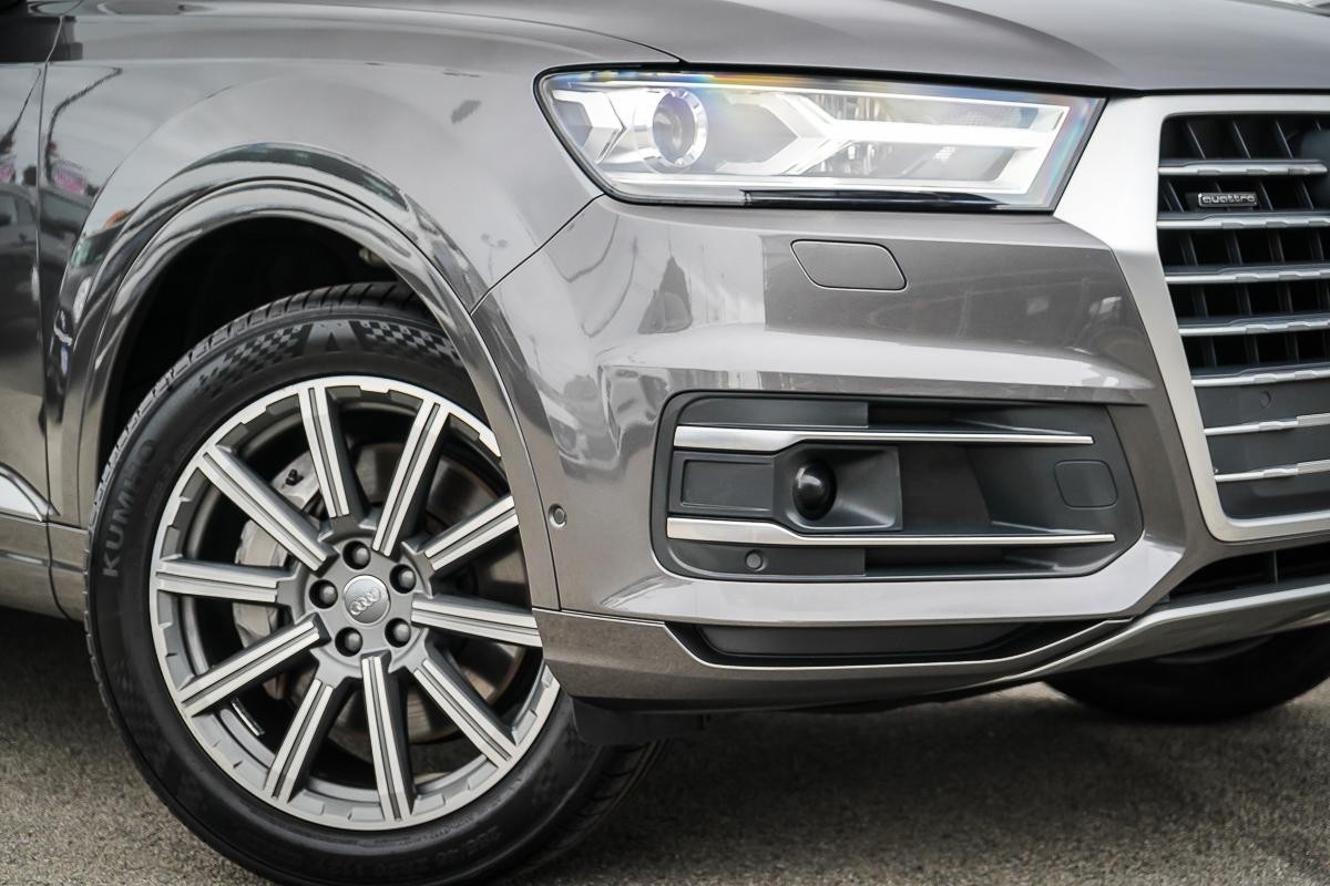 Audi Q7 image 2