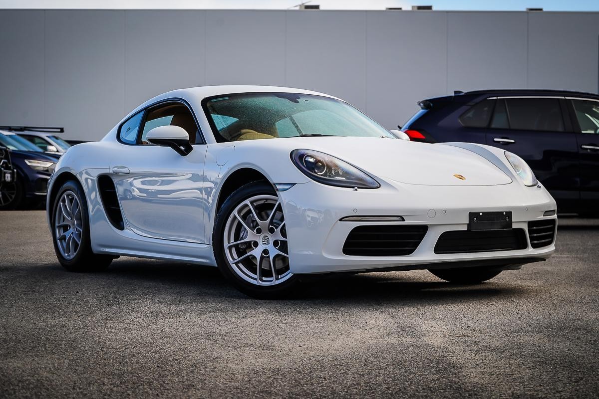 Porsche 718 image 1