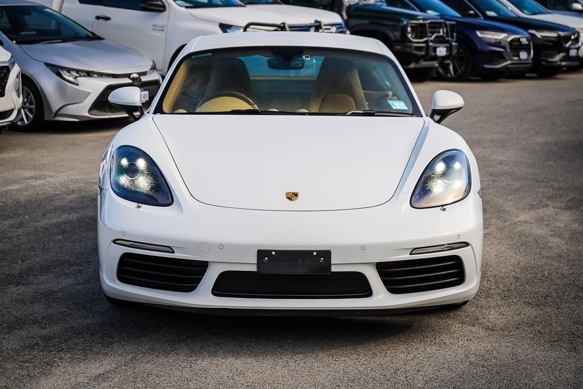 Porsche 718 image 4