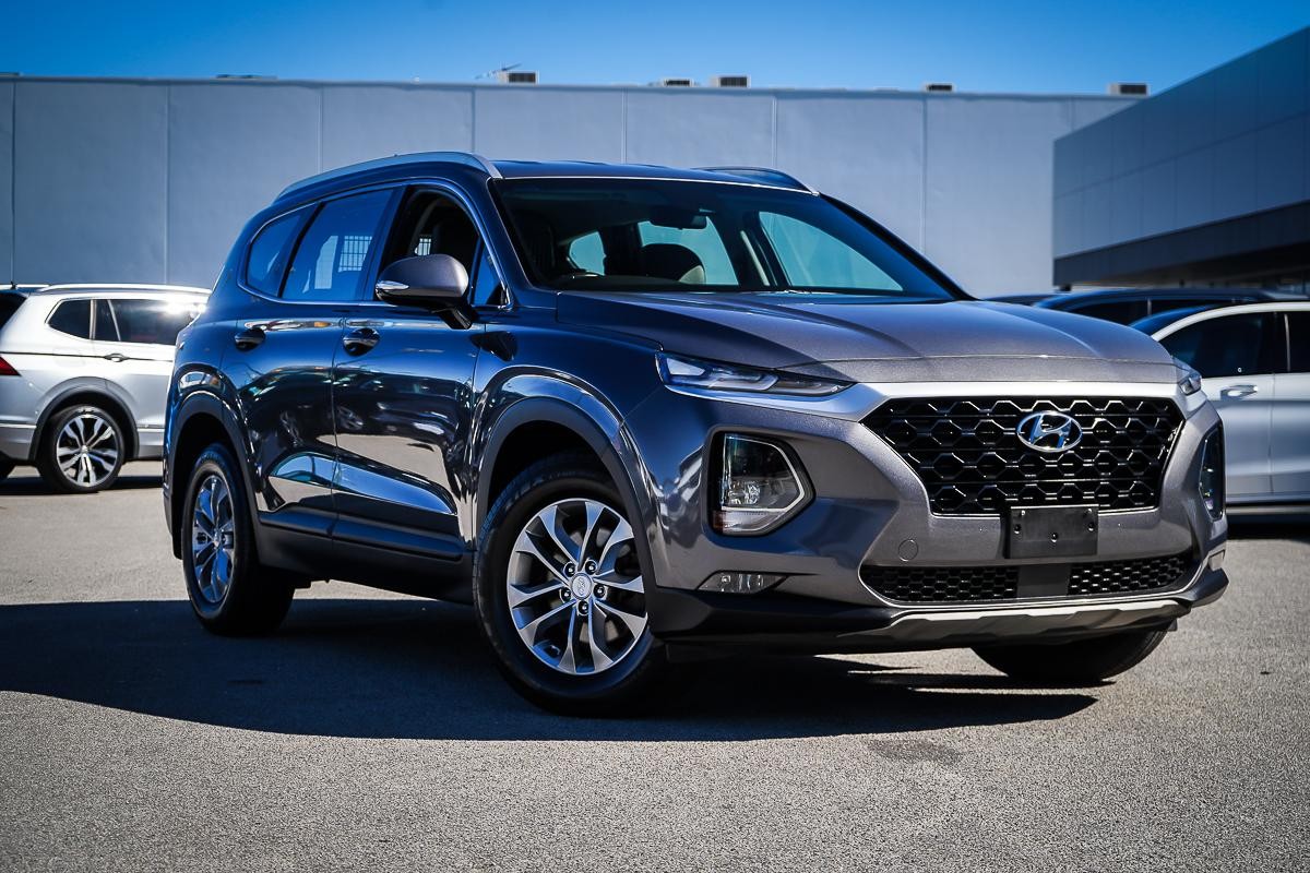 Hyundai Santa Fe image 1
