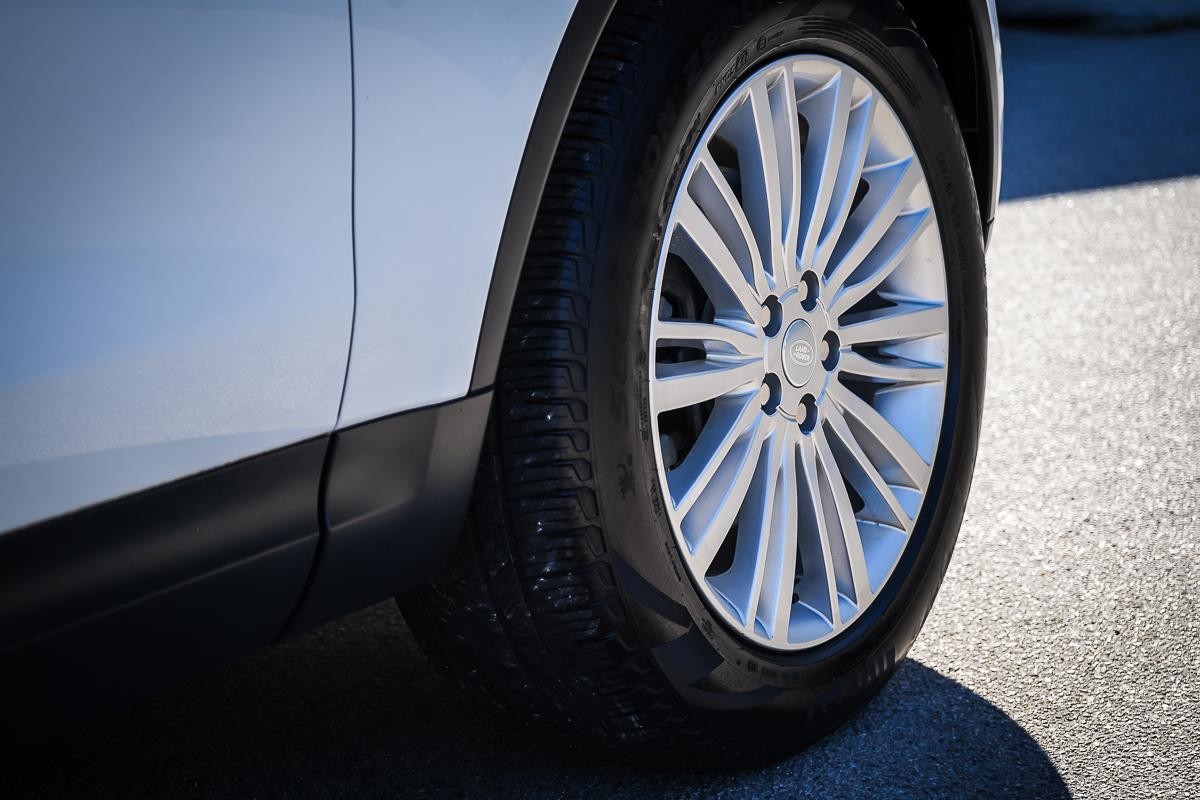 Land Rover Discovery image 3