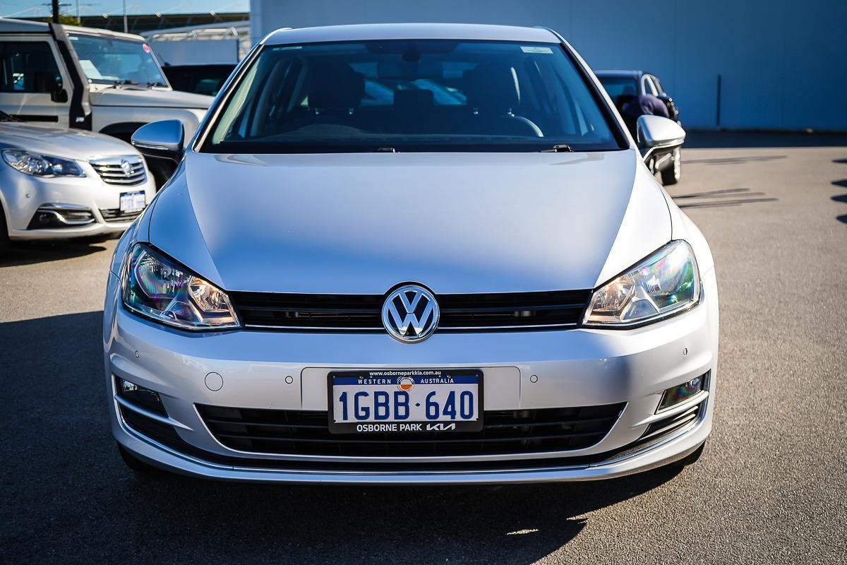 Volkswagen Golf image 4