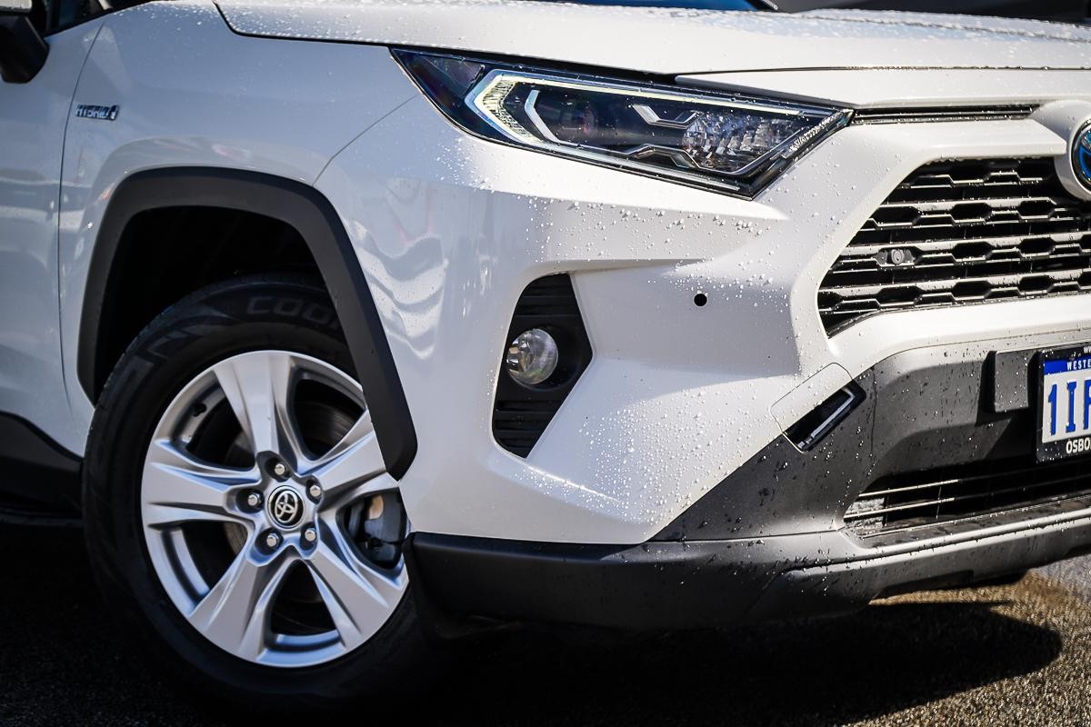 Toyota Rav4 image 2
