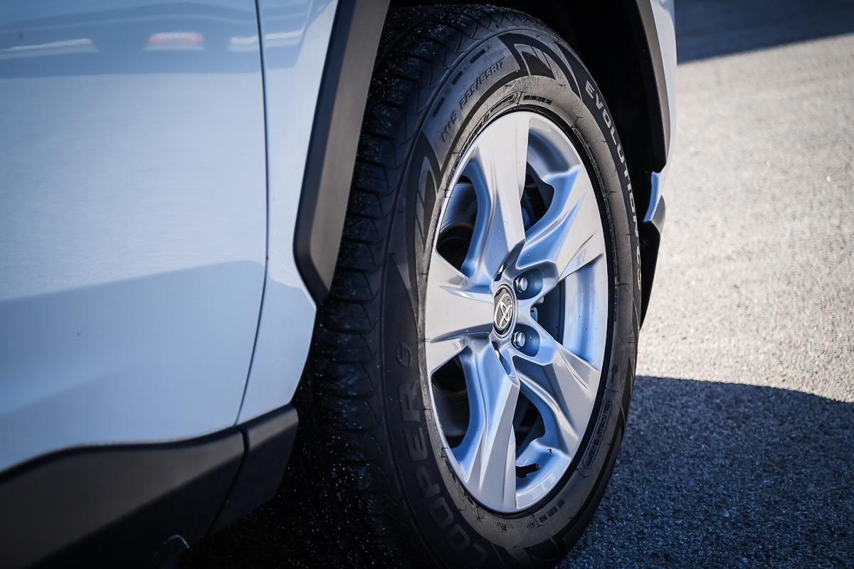 Toyota Rav4 image 3