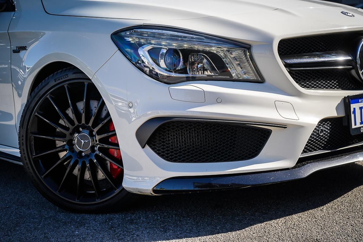 Mercedes Benz Cla-class image 2