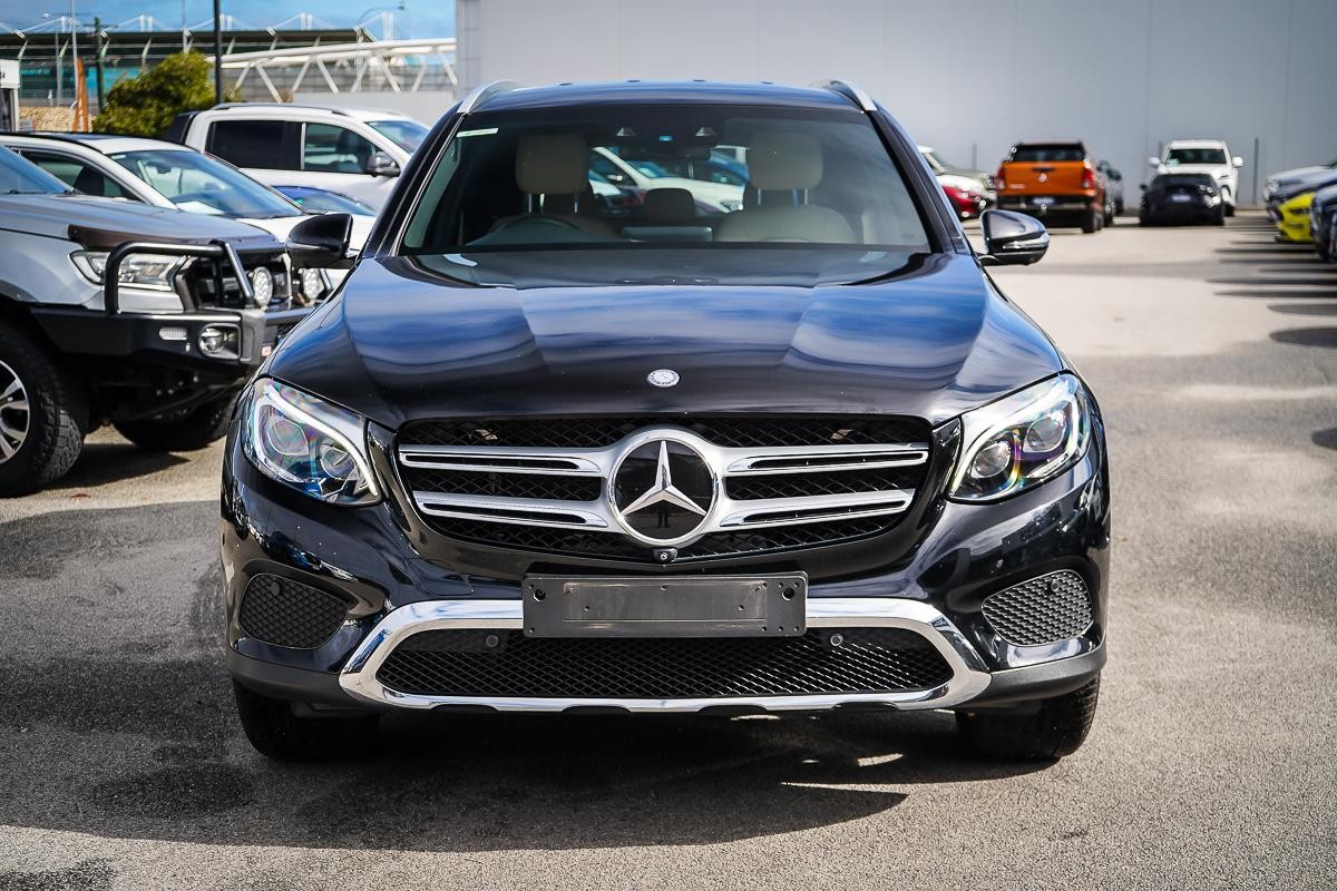 Mercedes Benz Glc-class image 4