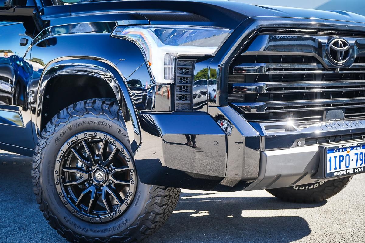 Toyota Tundra image 2