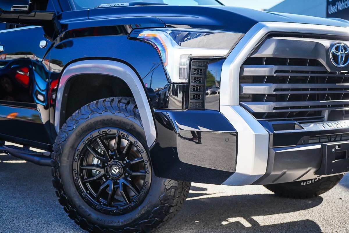 Toyota Tundra image 2