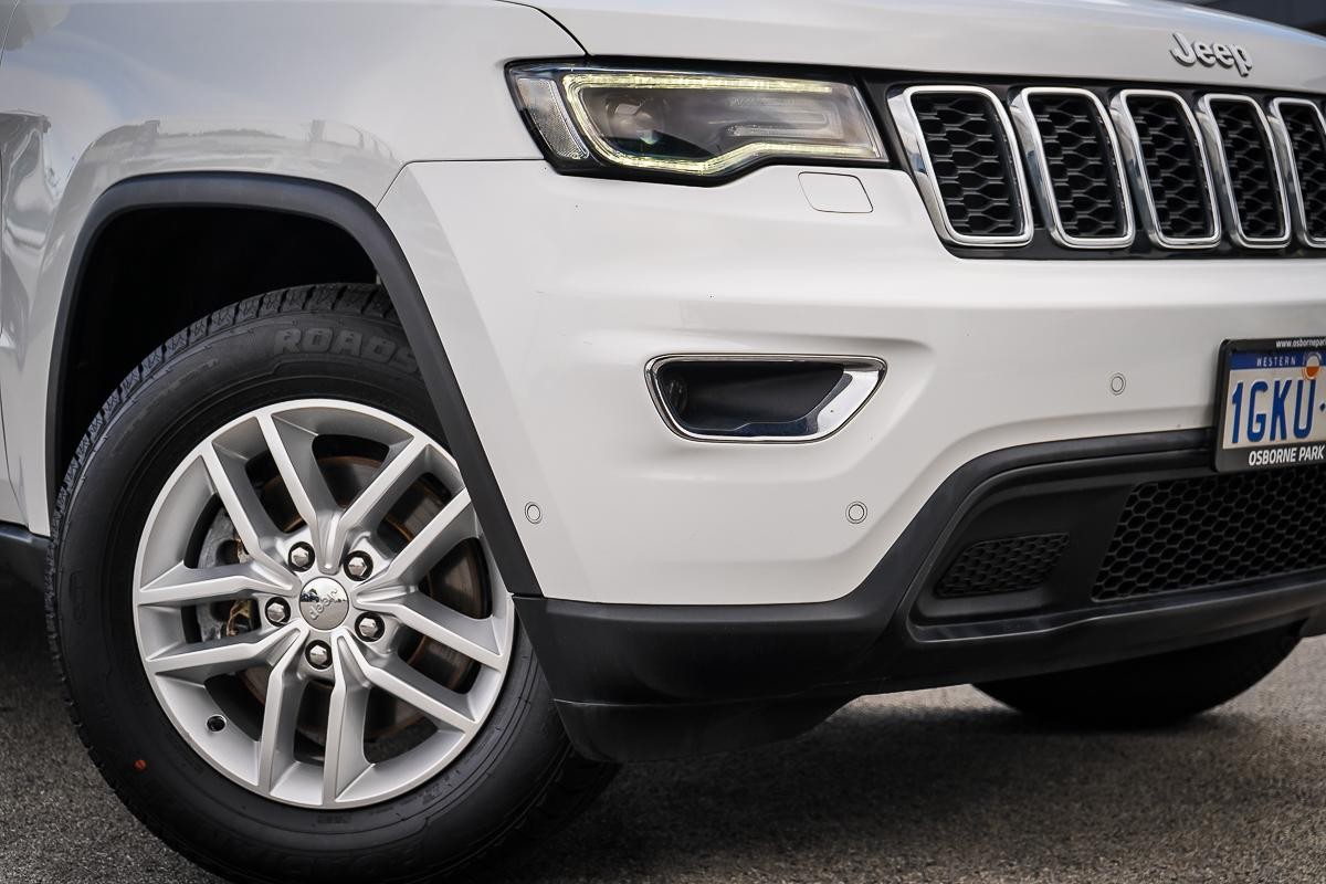 Jeep Grand Cherokee image 2