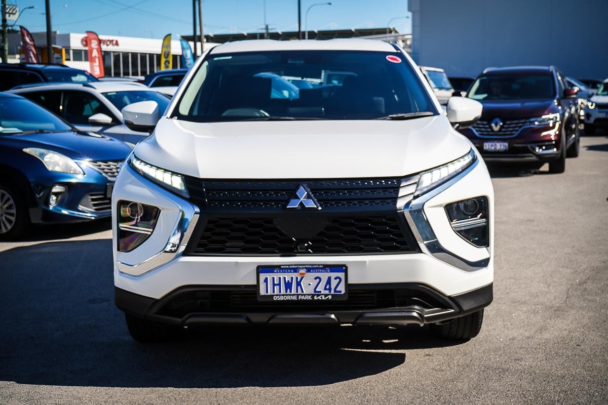 Mitsubishi Eclipse Cross image 4