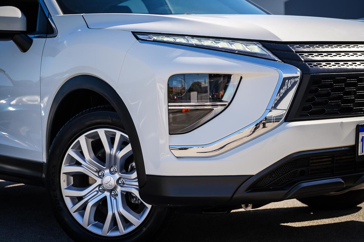 Mitsubishi Eclipse Cross image 2