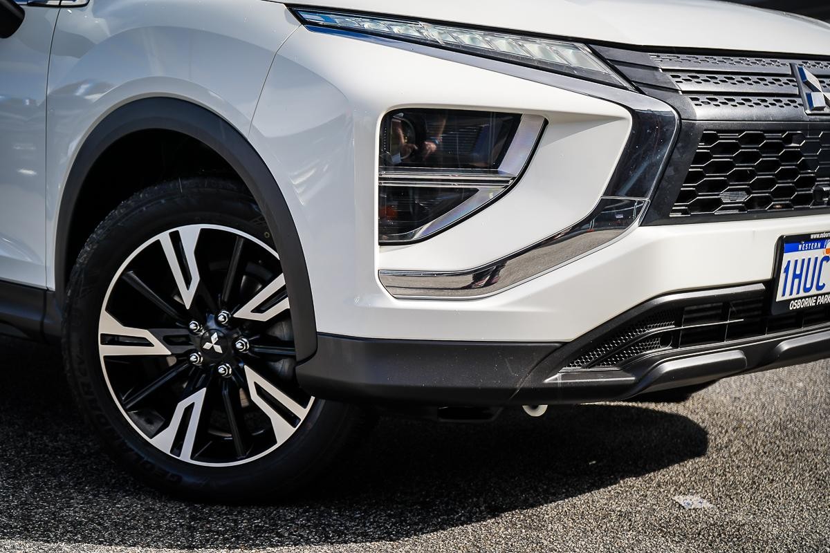 Mitsubishi Eclipse Cross image 2