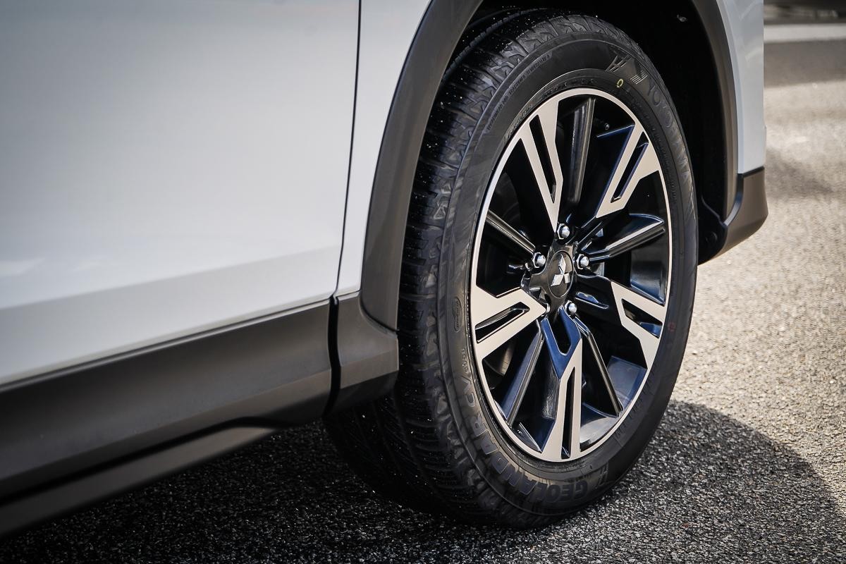 Mitsubishi Eclipse Cross image 3