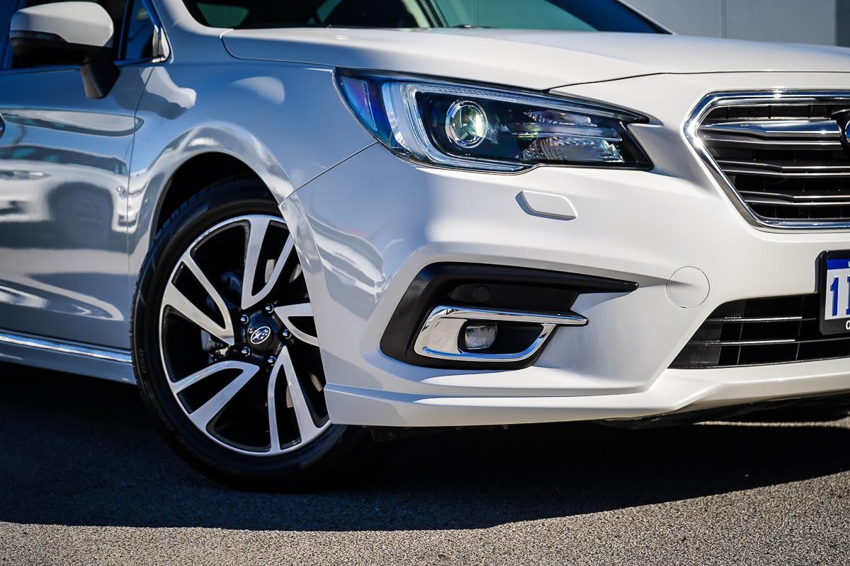 Subaru Liberty image 2