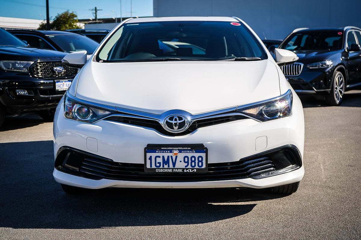 Toyota Corolla image 4