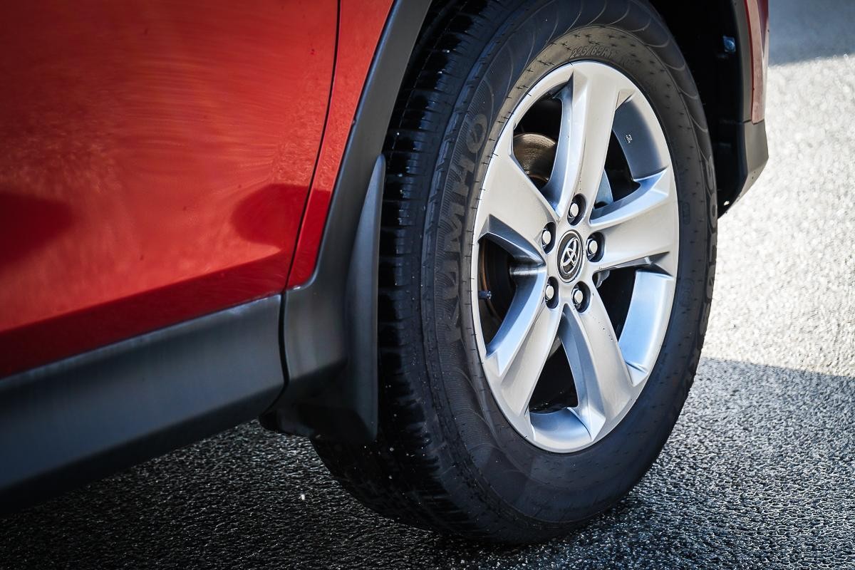 Toyota Rav4 image 3