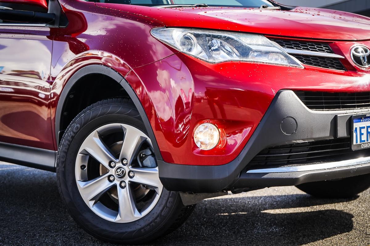 Toyota Rav4 image 2