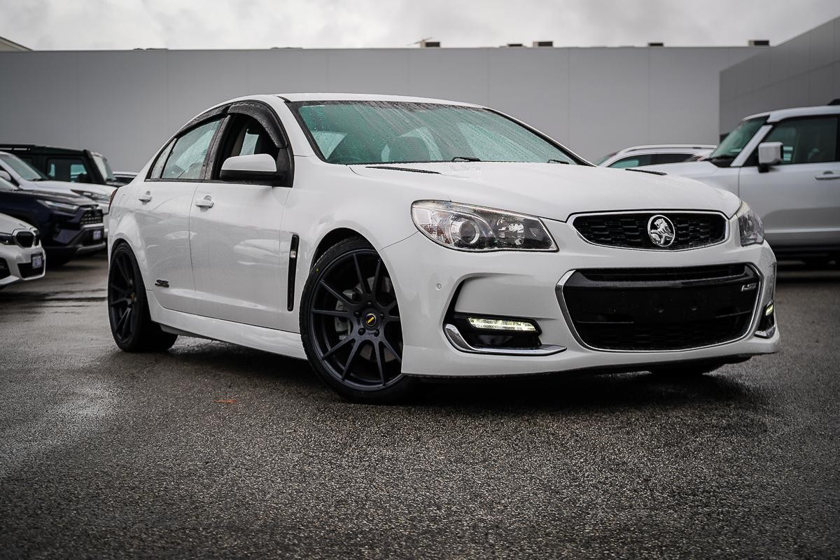 Holden Commodore image 1