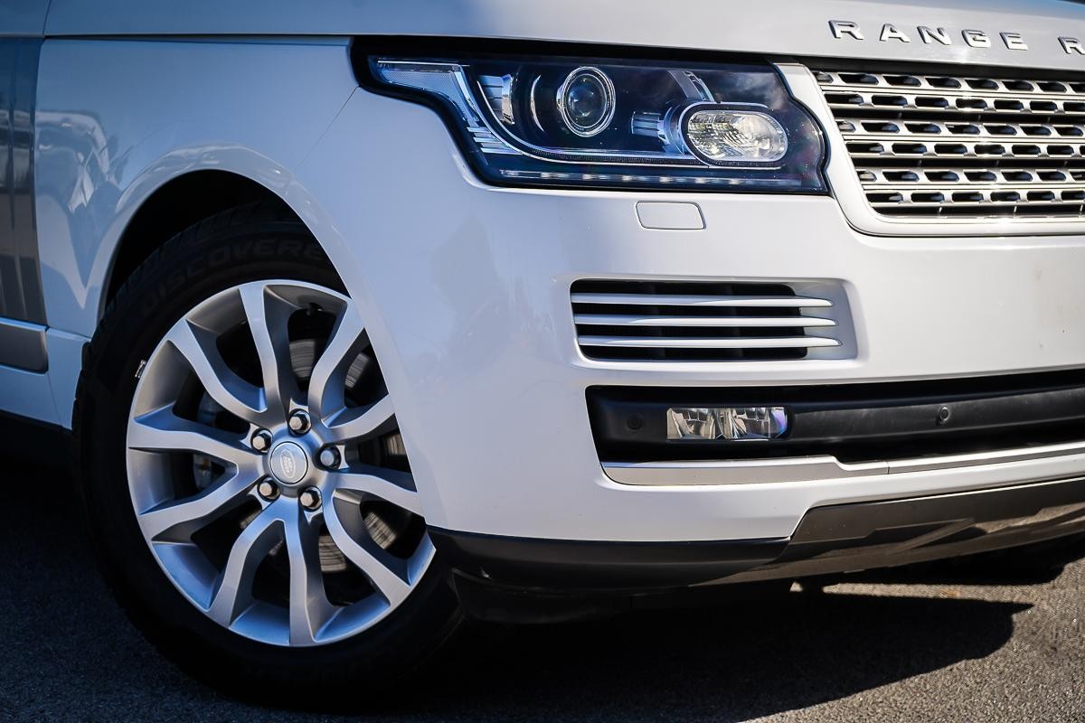 Land Rover Range Rover image 2