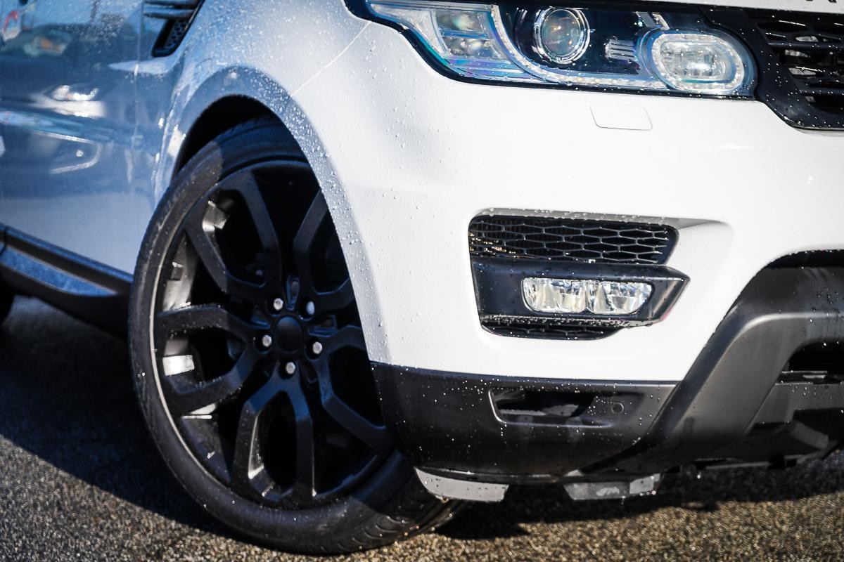 Land Rover Range Rover Sport image 2