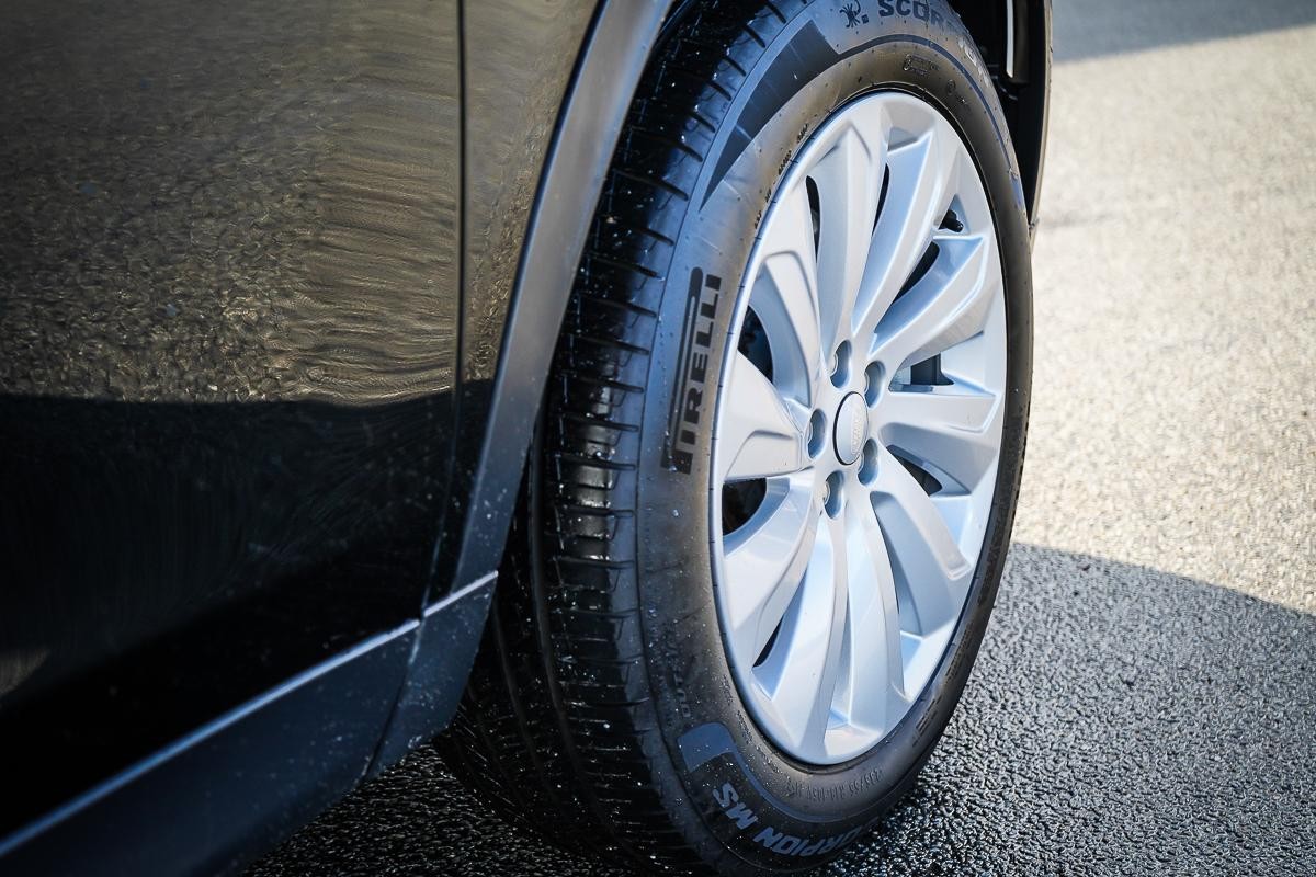 Land Rover Discovery Sport image 3