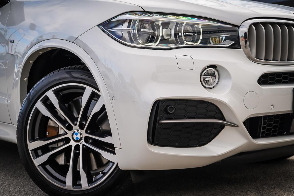 BMW X5 image 2