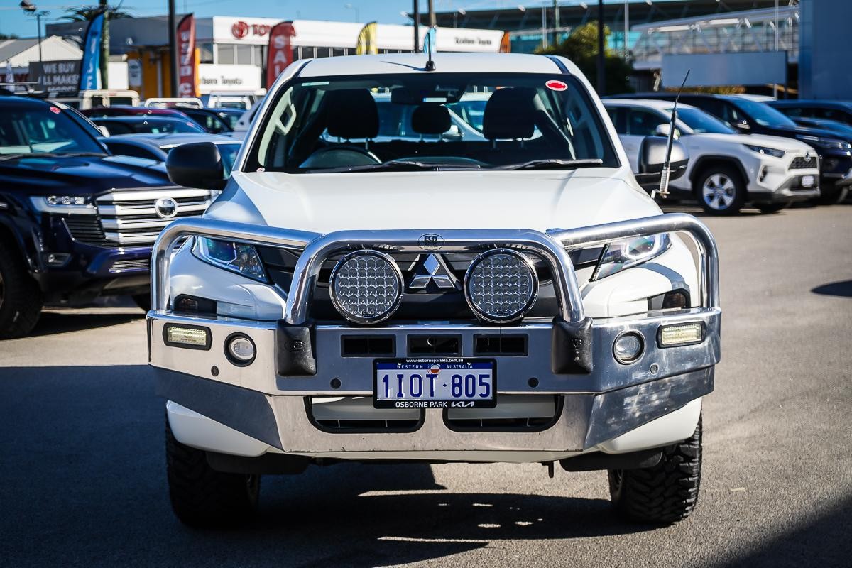 Mitsubishi Triton image 4