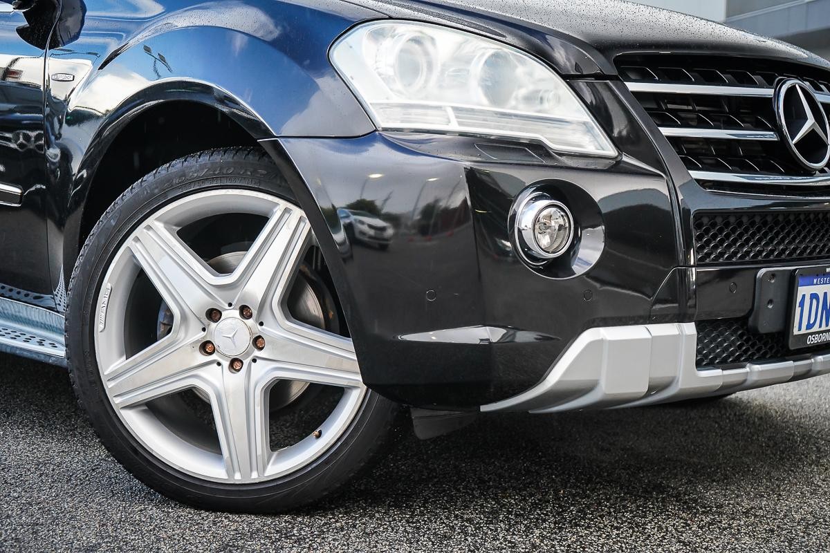 Mercedes Benz M-class image 2