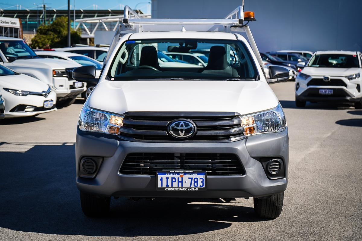 Toyota Hilux image 4