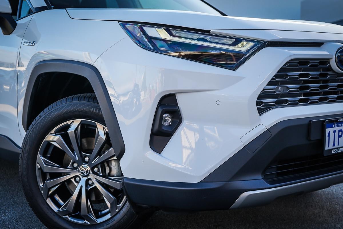 Toyota Rav4 image 2