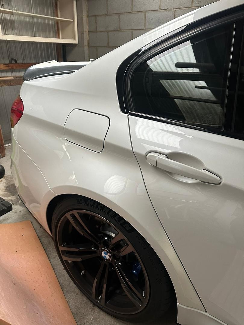 BMW M3 image 2